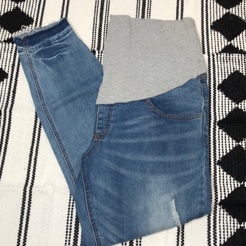 Maternity blue jeans